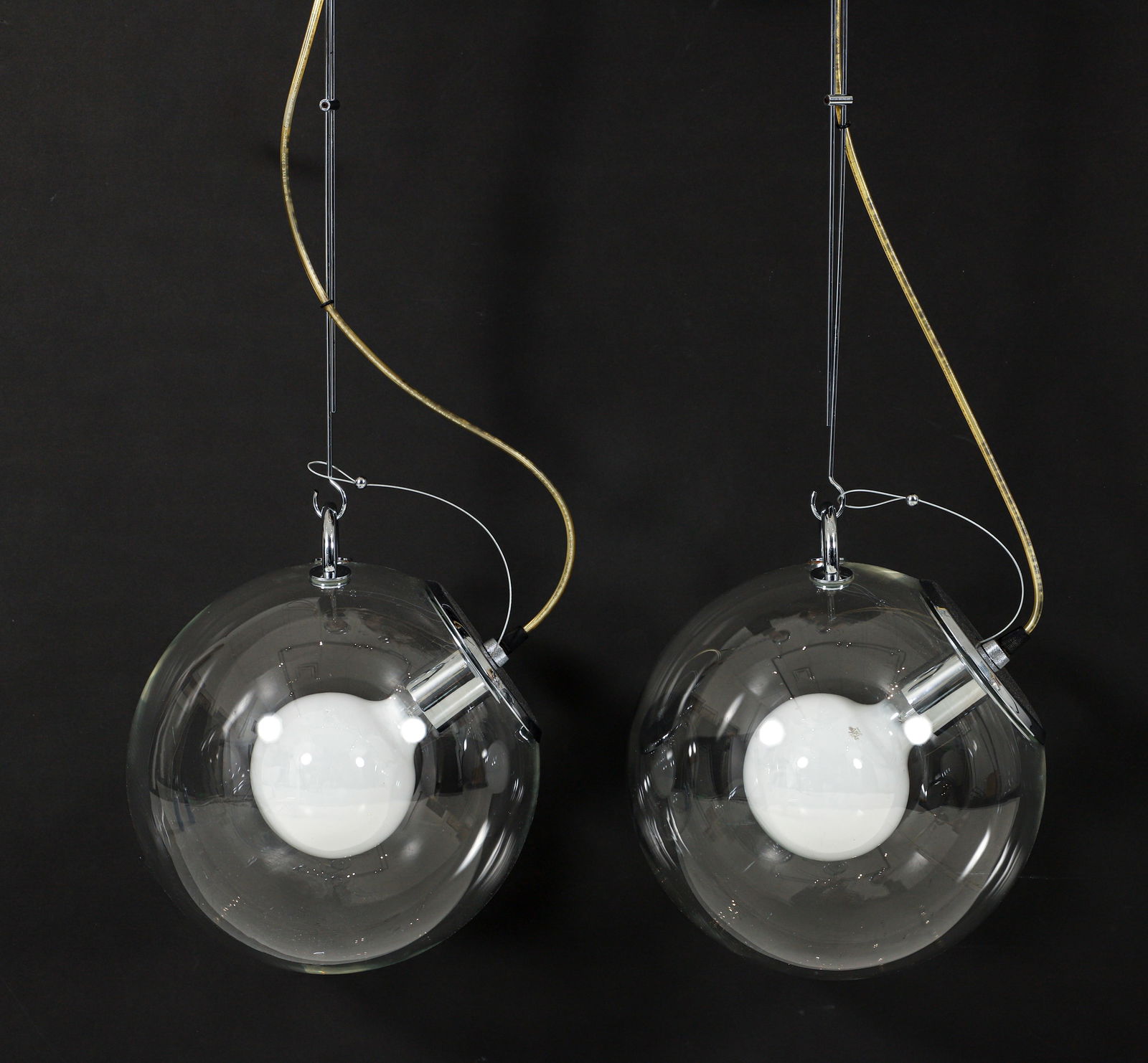 2 Ernesto Gismondi for Artemide Miconos Pendant Lights (1 of 5)