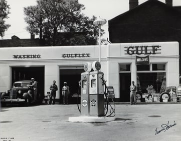 Teenie Harris signed photograph Frank E. Allen?s Gulf Station