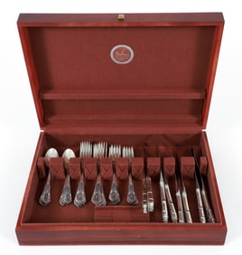 Set of 32 Wallace Sterling Silver Rose Point Flatware