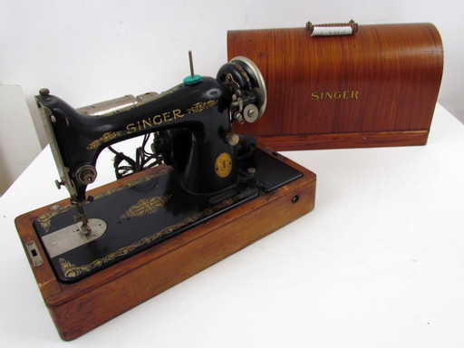 Vintage Portable Singer Sewing Machine # GO343937