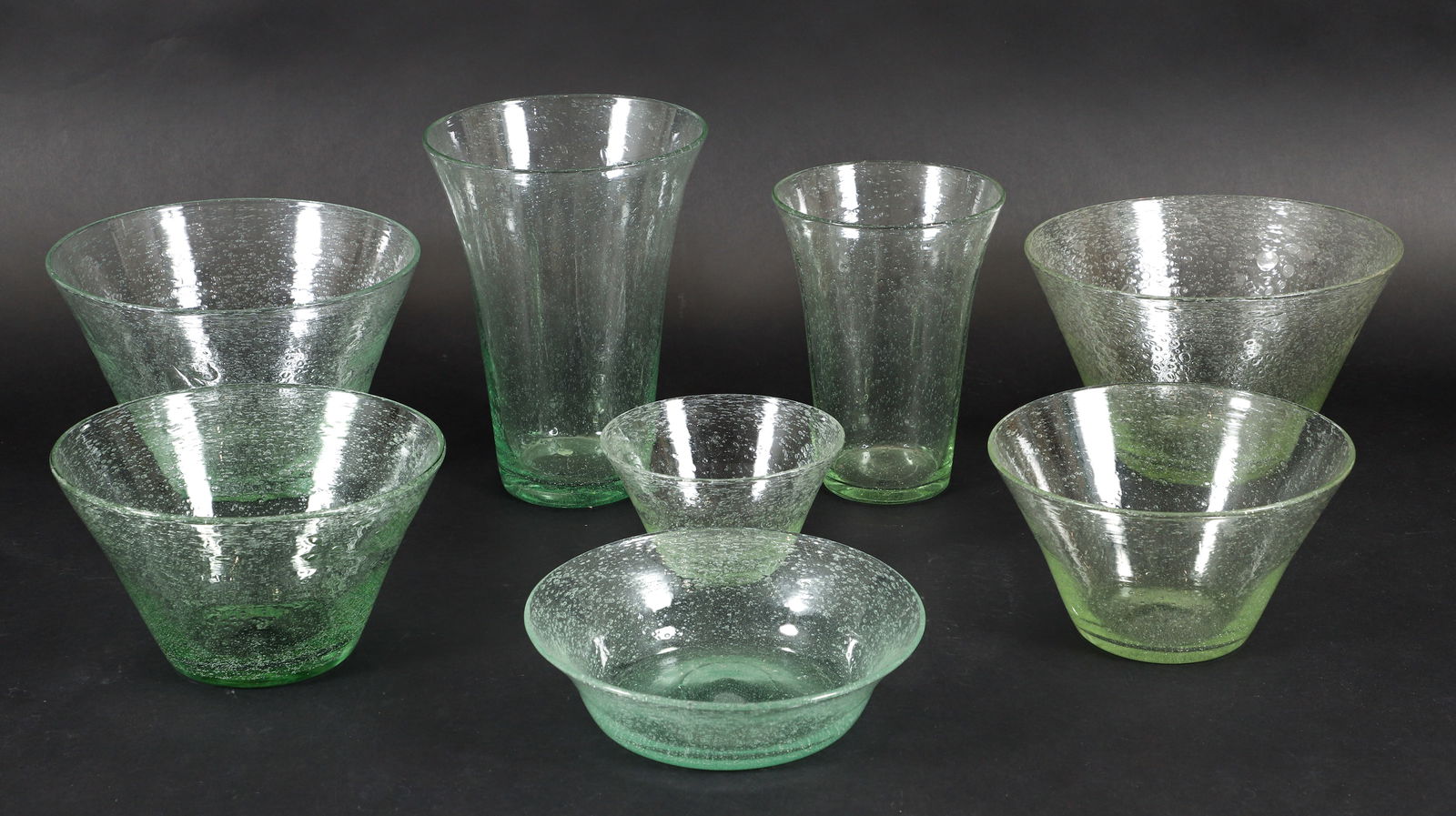8 Assorted Biot Glass Bubble Bowls (1 of 5)