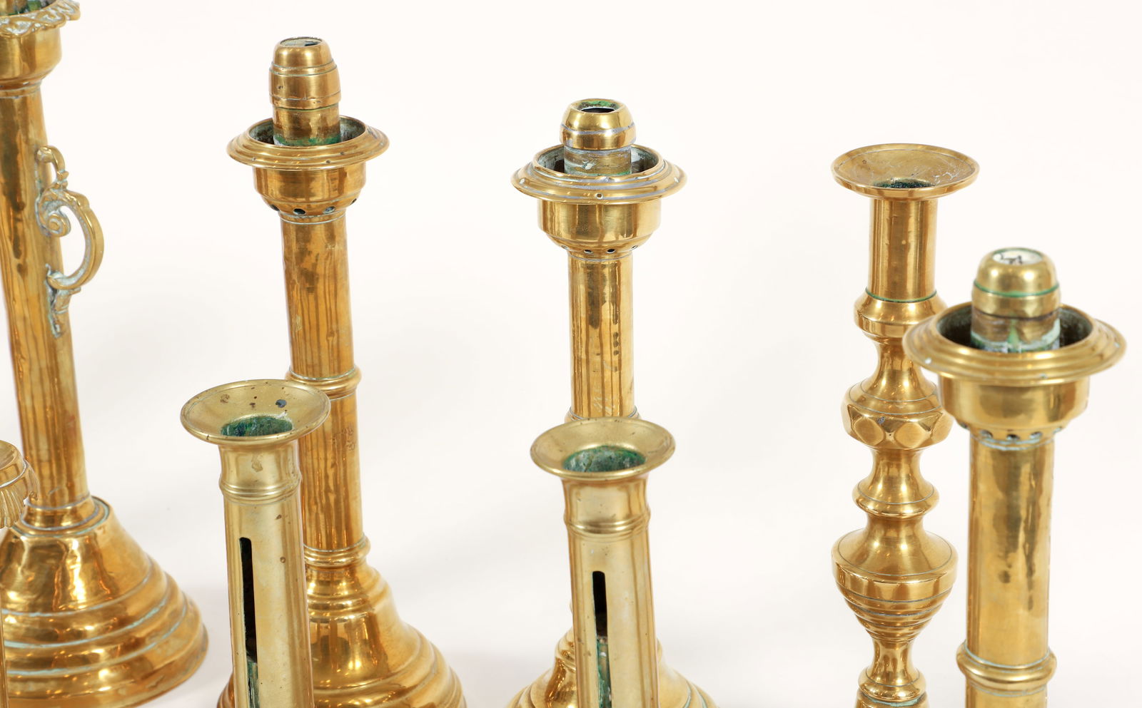 19 Assorted brass candlesticks - 3