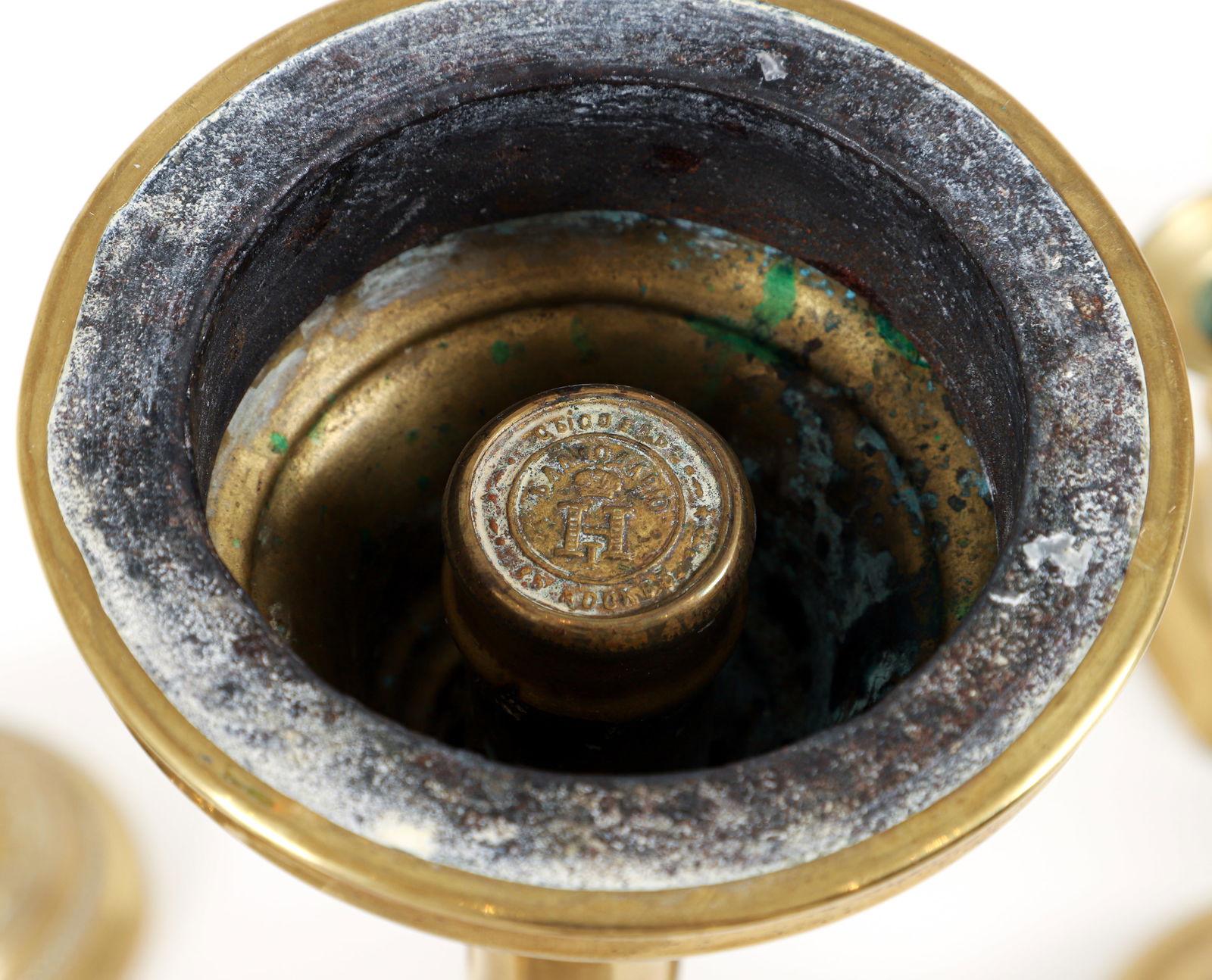 19 Assorted brass candlesticks - 6