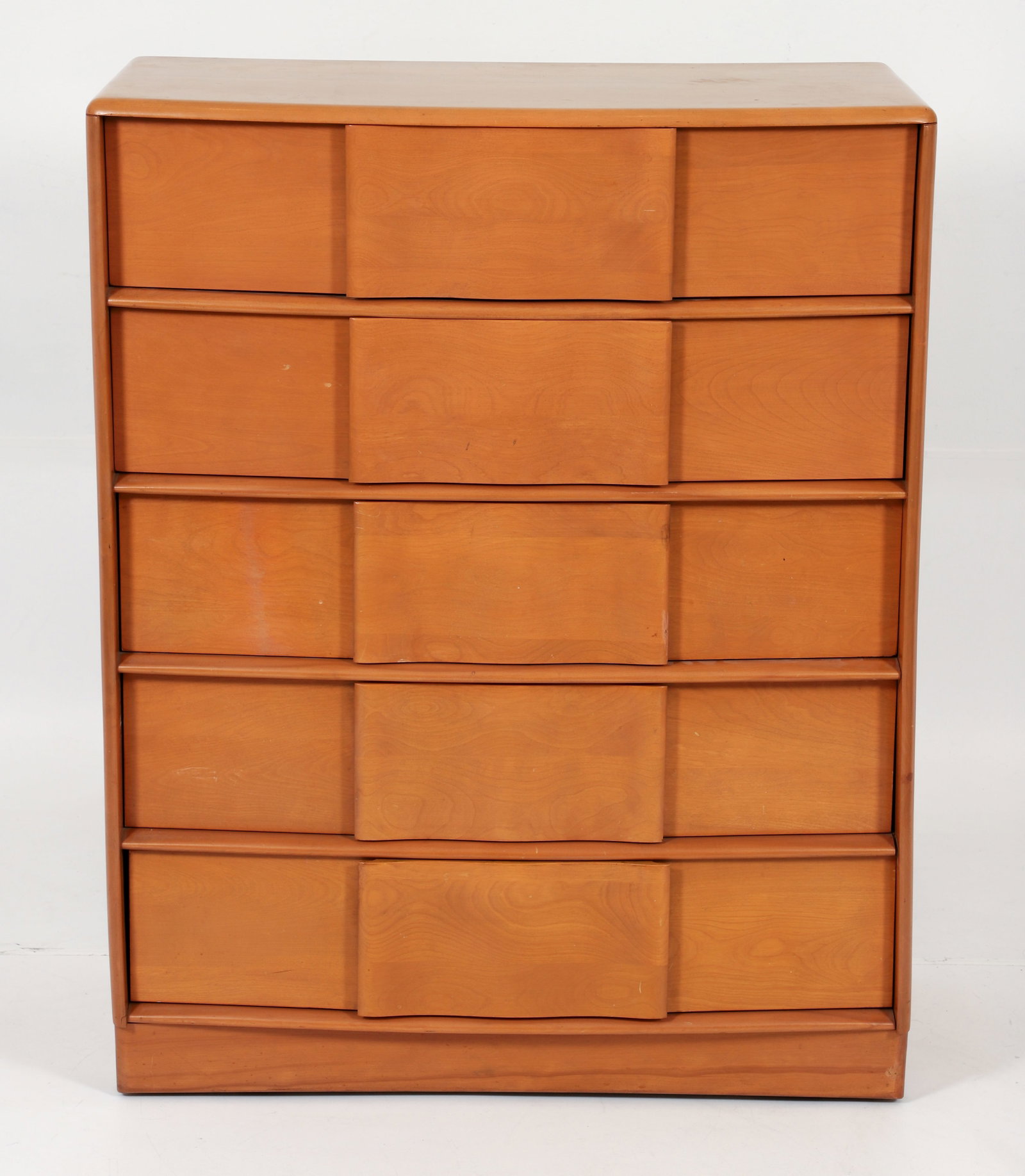 Heywood-Wakefield Five Drawer Chest in Champagne: Heywood-Wakefield chest of drawers in Champagne finish, Sculptura line, American, 1950s. Five drawers with sculpted drawer faces. Heywood-Wakefield Brand on the interior of one drawer. 48 x 37.5 x 19