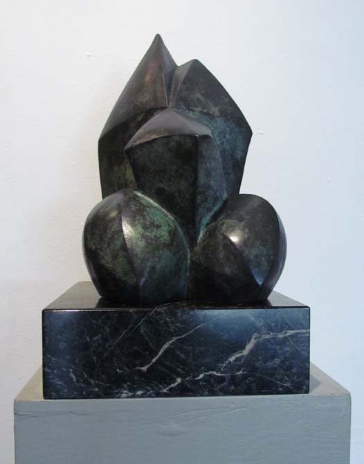 Erwin Kalla cast bronze "Cubist Woman": Artist: Kalla, Erwin (American, 1935-2005) Title: Cubist Woman Medium: cast bronze with greenish patina Dimension: 14 x 11 x 9 inches, (bronze) Edition: likely the only casting Description: </