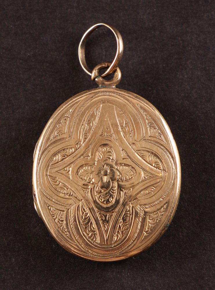 1857 Washington Irving Engraved Locket (1 of 4)