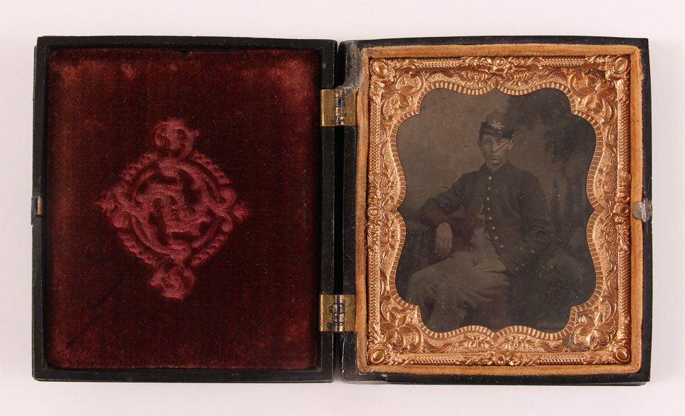 Civil War Soldier Tintype with Gutta-Percha Case (1 of 7)