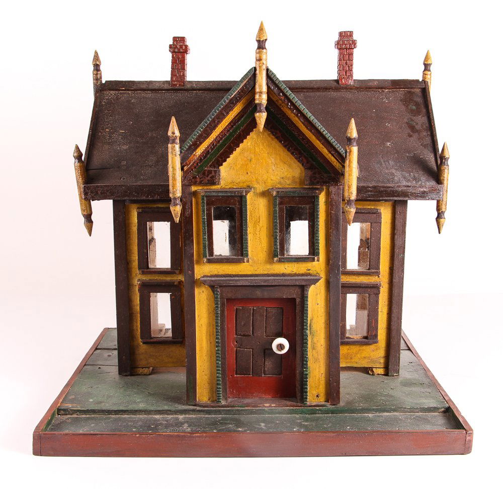 Folk and Tramp Art House with original finish (1 of 9)
