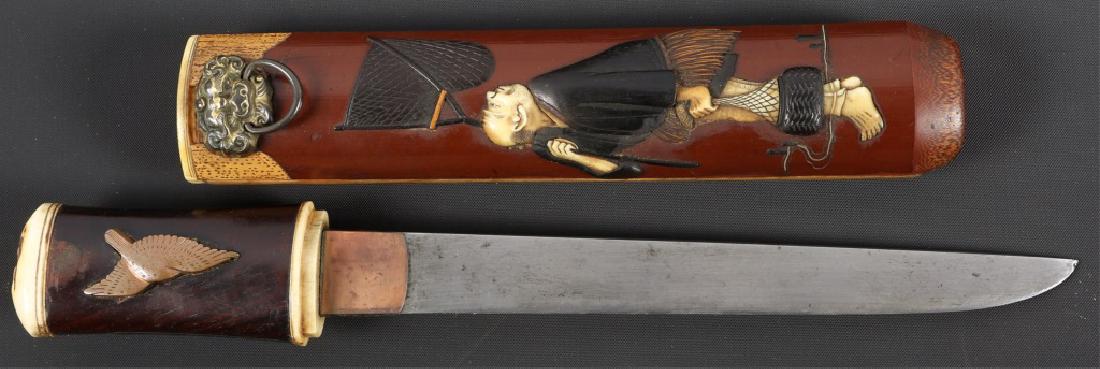JAPANESE TANTO: JAPANESE TANTO Finely carved wood saya with signature. Blade Length: 9" Overall Length: 10.75"