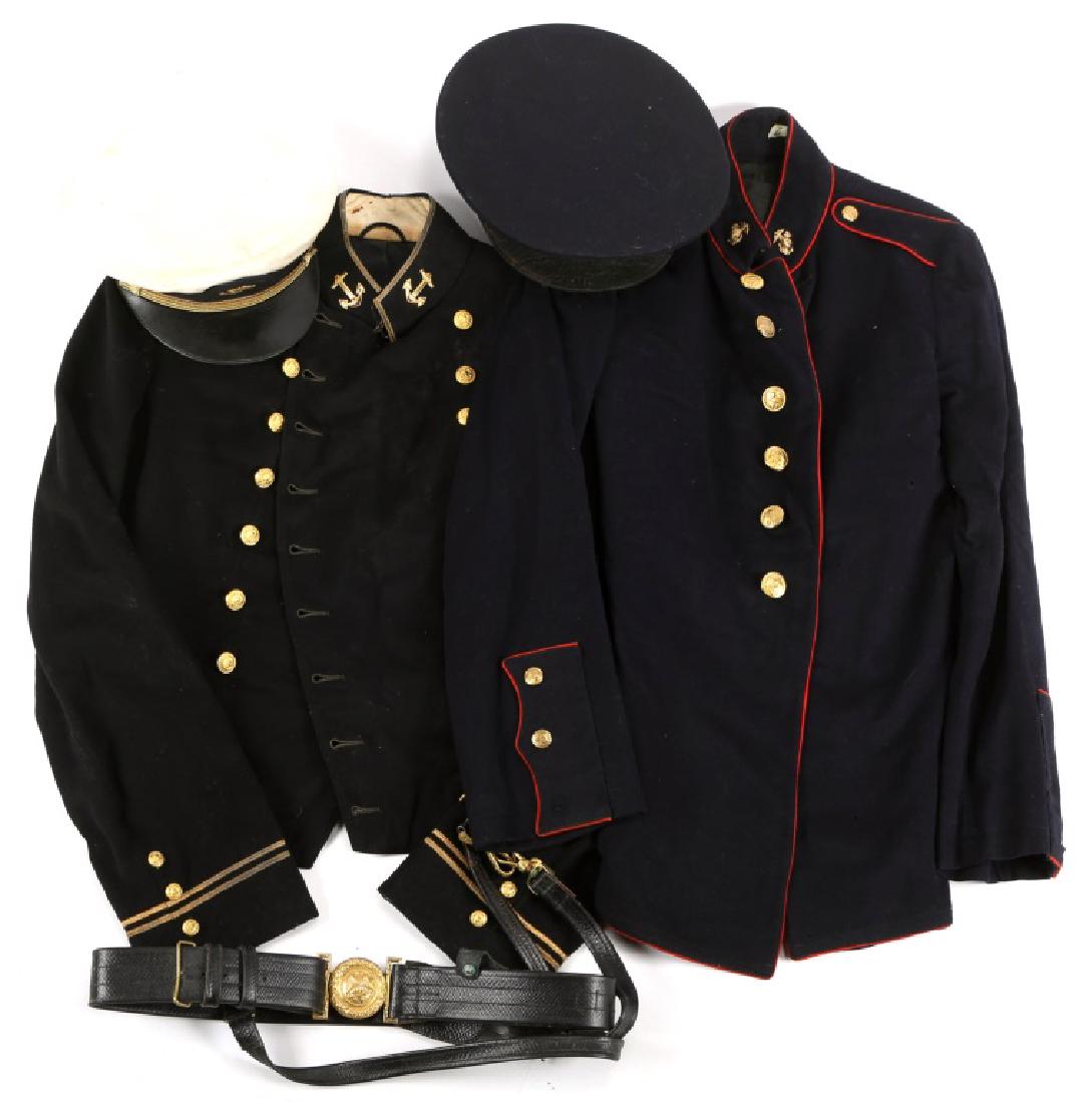 WWII US NAVY AND MARINE CORPS UNIFORM & HAT LOT: WWII US NAVY AND MARINE CORPS UNIFORM & HAT LOT