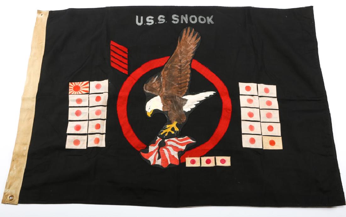 WWII US NAVY USS SNOOK SUBMARINE BATTLE FLAG: WWII US NAVY USS SNOOK SUBMARINE BATTLE FLAG Multiple pieces construction and painted. Post war submarine crew members reunion battle flag. Size: 43" x 30"
