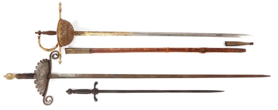 DISPLAY RAPIER SWORD LOT OF 3: DISPLAY RAPIER SWORD LOT OF 3 Blade Length: 19.5"-35" Overall Length: 25"-42.5"