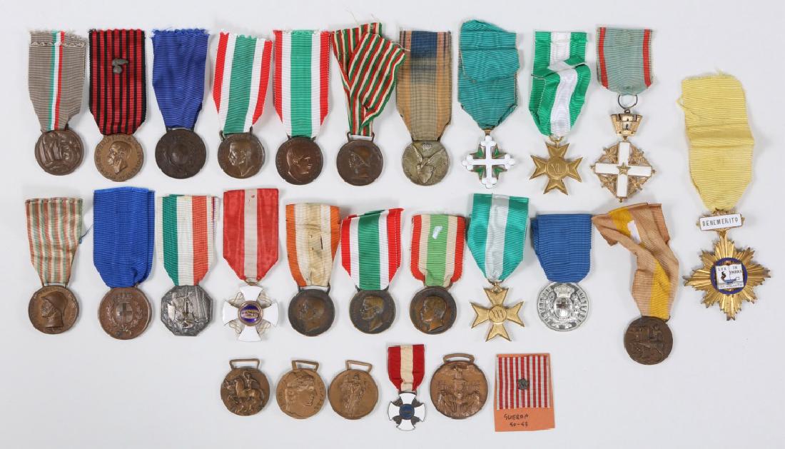 WWII ITALIAN ARMY MEDAL MIXED LOT OF 26