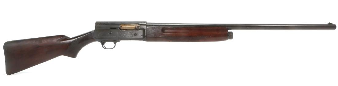 SAVAGE MODEL 720 SHOTGUN 12 GA: SAVAGE MODEL 720 SHOTGUN 12 GA Dog and bird scene. Model 720 stamped upside down above trigger. Model: 720 Caliber / Gauge: 12 GA 2.75" Barrel Length: 27.25" Serial Number: 501546