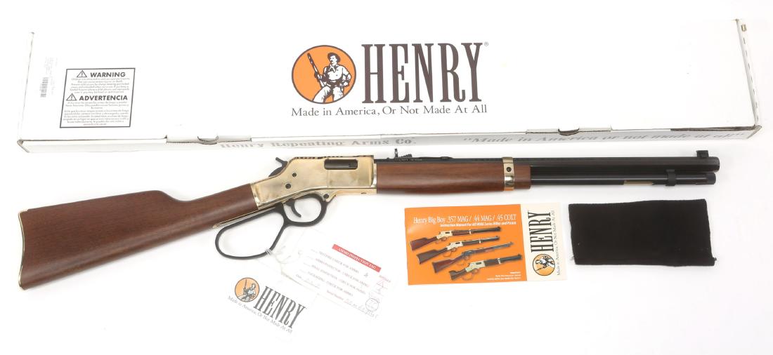 HENRY BIG BOY MODEL H006C LARGE LOOP RIFLE: HENRY BIG BOY MODEL H006C LARGE LOOP RIFLE Original box and papers. Model: H006C Caliber / Gauge: .45 Colt Barrel Length: 20" Serial Number: BB0062934C