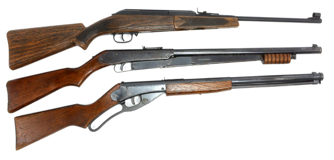 DAISY & MARKSMAN BB & PELLET GUN LOT OF 3: DAISY & MARKSMAN BB & PELLET GUN LOT OF 3 Includes Daisy Red Ryder Model 40 carbine, Daisy Model 25 pump action, and Crosman Marksman Model 740 .177 pellet gun. Marksman 740 manual. Caliber / Gauge: .