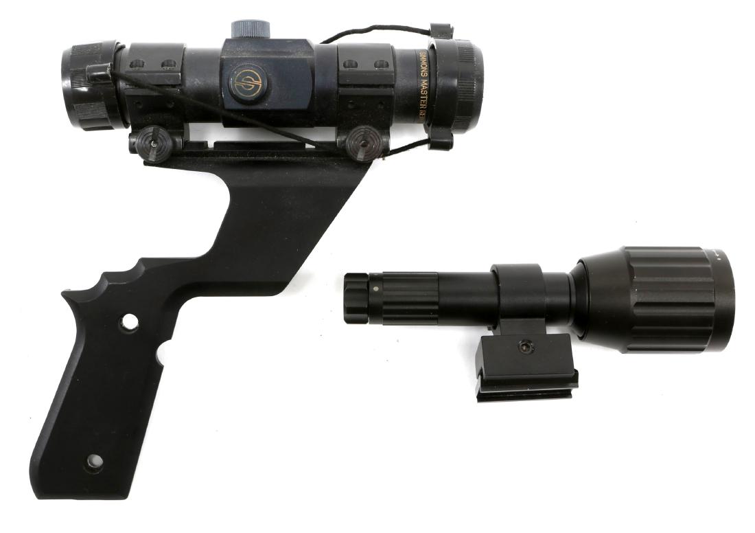 SIMMONS MASTER RED DOT SCOPE & RED RIFLE LIGHT: SIMMONS MASTER RED DOT SCOPE & RED RIFLE LIGHT Simmons scope has pistol grip mount adapter. Red predator rifle flashlight has Weaver rail mount.