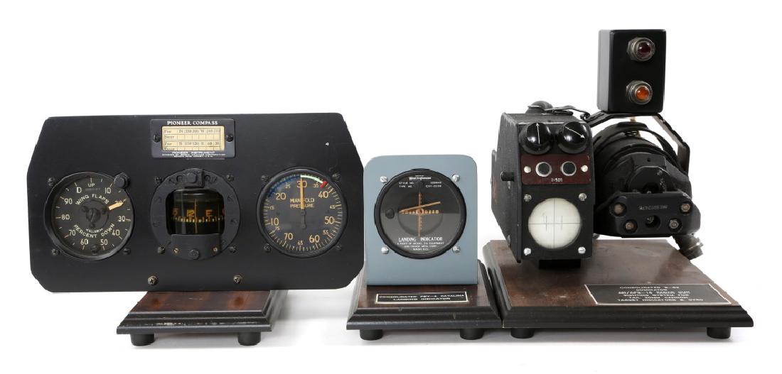 WWII US BOMBER INSTRUMENTS & GUN SIGHT: WWII US BOMBER INSTRUMENTS & GUN SIGHT Instrument panels and gauges from Lockheed A-29 Hudson and landing indicator from Consolidated PBY-4. AN.APG-15 Radar Gun Sighting system for 20mm tail cannon fr