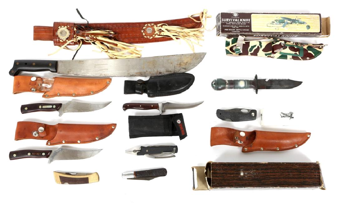 VARIOUS KNIVES FIXED AND FOLDING LOT OF 9: VARIOUS KNIVES FIXED AND FOLDING LOT OF 9 Nine various fixed and folding knives. Varying make and condition.