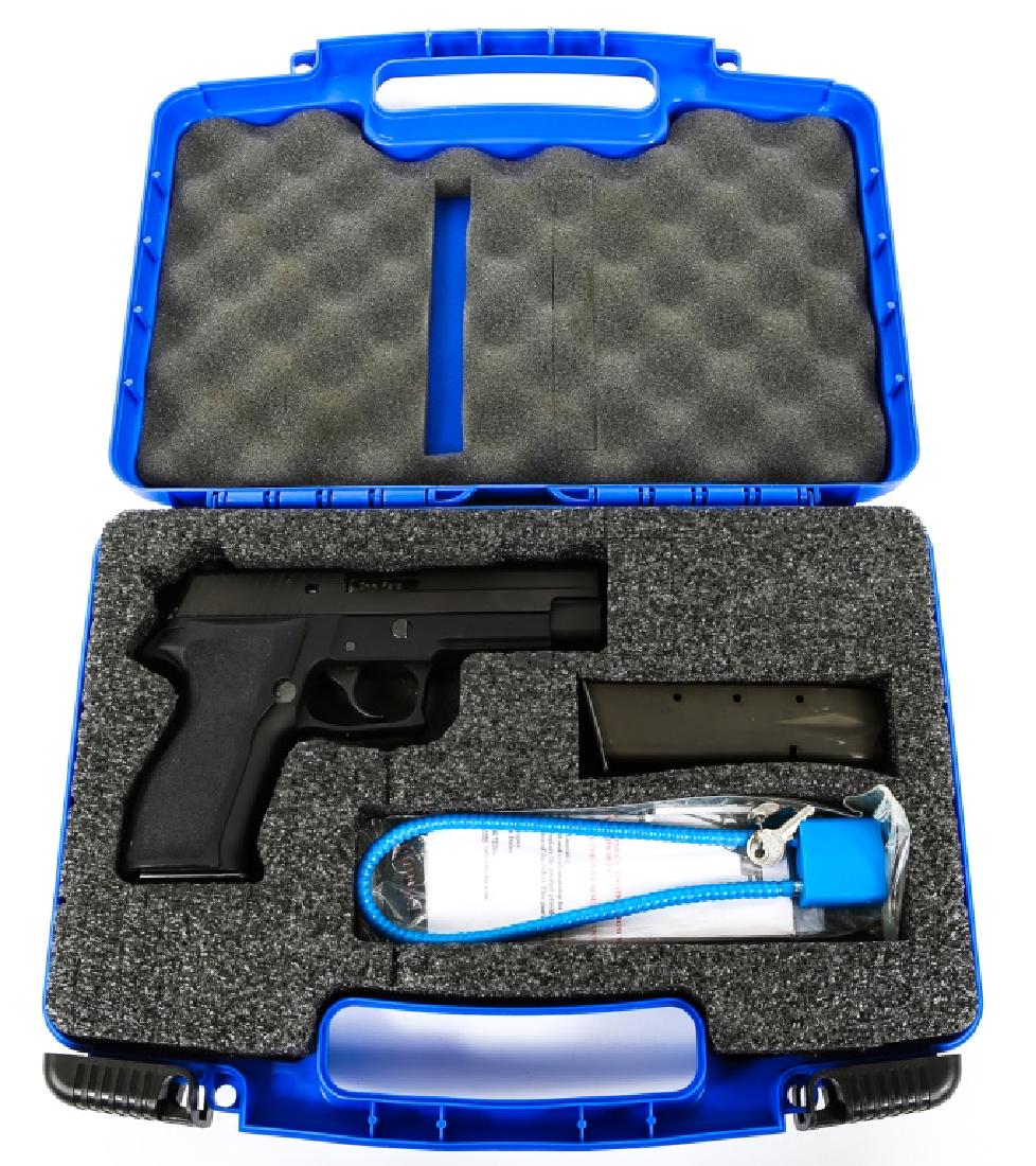 SIG SAUER MODEL P226 9mm PISTOL: SIG SAUER MODEL P226 9mm PISTOL Original case with accessories. Model: P226 Caliber / Gauge: 9mm Barrel Length: 4" Serial Number: UU653827