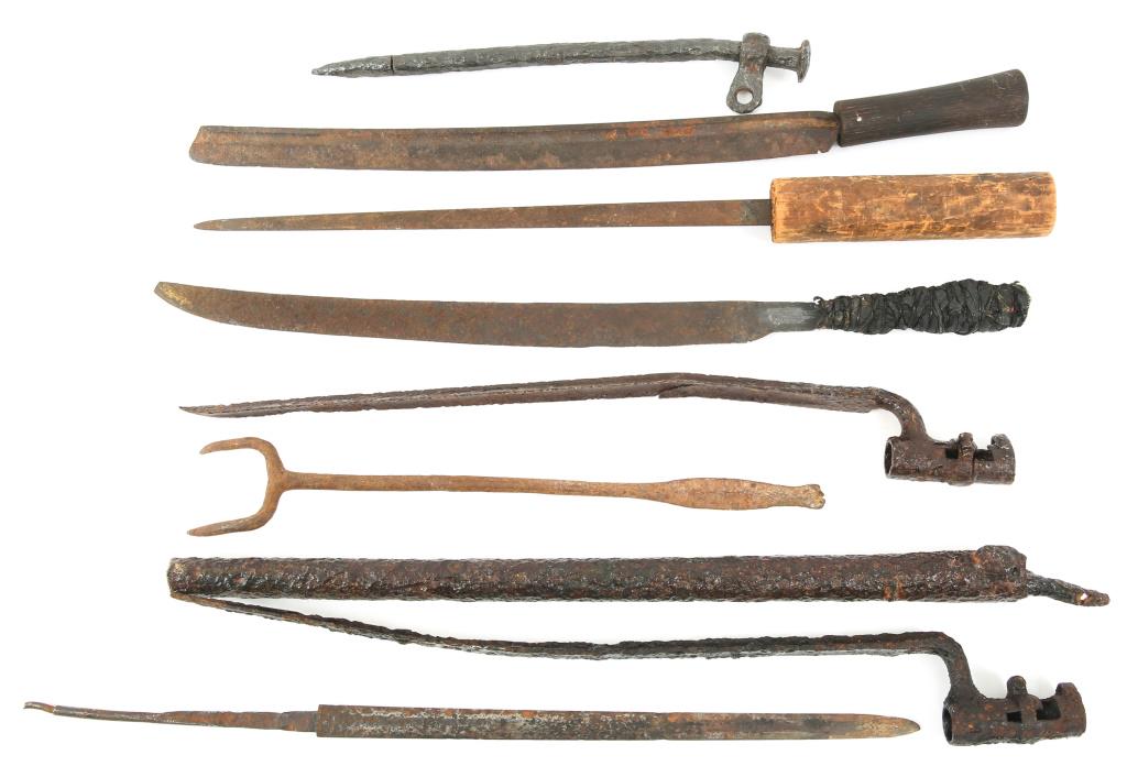 CIVIL WAR BAYONET AND BLADE RELICS LOT OF 9: CIVIL WAR BAYONET AND BLADE RELICS LOT OF 9 Civil War relic, lot of 9. Bayonets, blades, rifle barrel, fork.