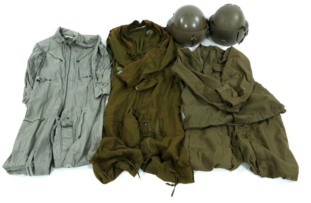 VIETNAM - DESERT STORM US FLIGHT SUIT & HELMET LOT: VIETNAM - DESERT STORM US FLIGHT SUIT & HELMET LOT 2 Vietnam - Desert Storm helicopter pilot helmets. 1 Type K2/B, 1 Type CS/FRP-1 flight suits, and a two piece flight suit. Size: S-L