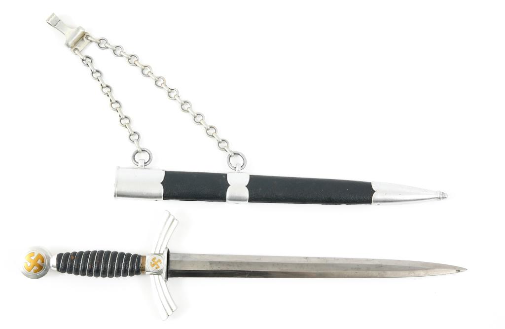WWII GERMAN LUFTWAFFE 1st MODEL DRESS DAGGER: WWII GERMAN LUFTWAFFE 1st MODEL DRESS DAGGER WWII German 1st Model (1934/35) Airforce Dagger (Luftwaffe Fliegerdolch). Unmarked bright blade, aluminum fittings. The blue pebbled leather scabbard body 
