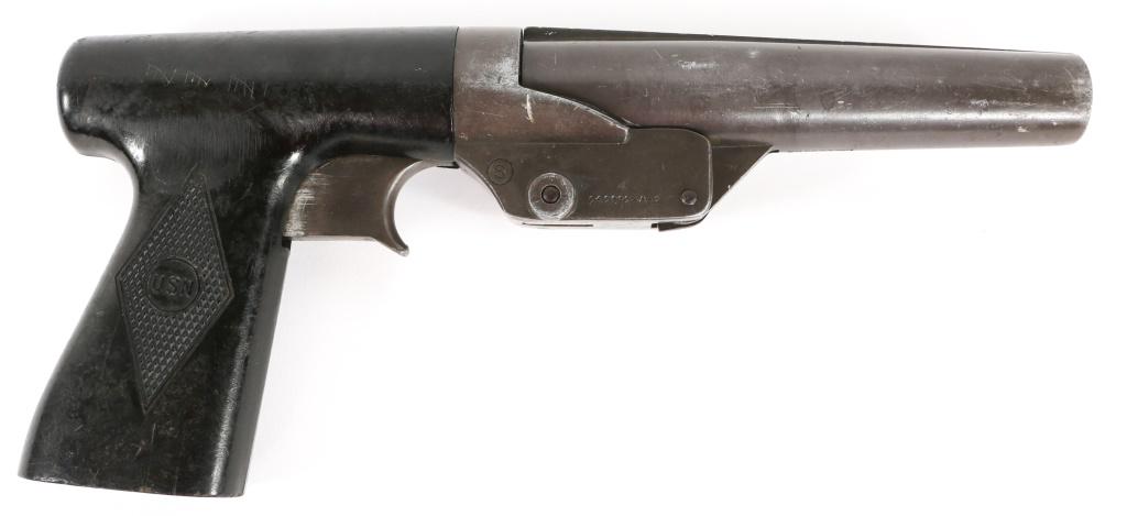 WWII USN R.F. SEDGLEY MODEL MK V SIGNAL PISTOL: WWII USN R.F. SEDGLEY MODEL MK V SIGNAL PISTOL Tick marks scratched into bakelite on right side of receiver. Caliber / Gauge: 10 GA. Flare Barrel Length: 6" Serial Number: 242692-A-1