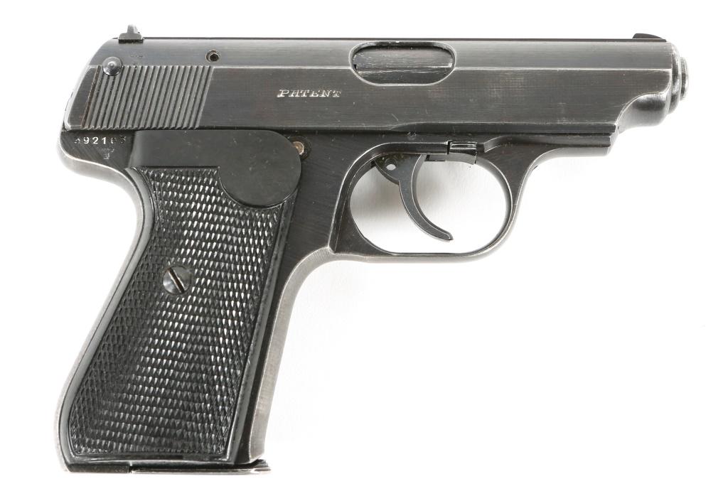 WWII GERMAN J.P. SAUER MODEL 38H 7.65mm PISTOL: WWII GERMAN J.P. SAUER MODEL 38H 7.65mm PISTOL WWII German J.P. Sauer model 38H 7.65mm pistol. One magazine. No visible import marks. "37" waffenamt. Caliber / Gauge: 7.65mm Barrel Length: 3.25" Seria