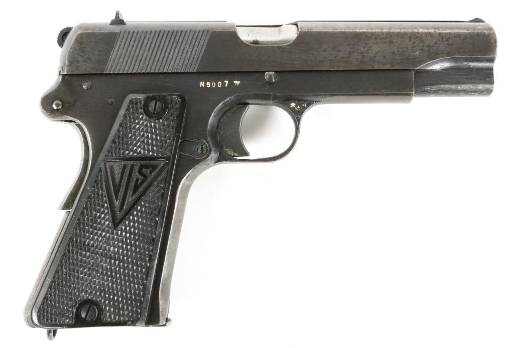 WWII GERMAN F.B. RADOM VIS MODEL 35 9mm PISTOL: WWII GERMAN F.B. RADOM VIS MODEL 35 9mm PISTOL WWII German F.B. Radom VIS model 35 9mm pistol. One magazine. "77" & "623" waffenamts. No visible import marks. Caliber / Gauge: 9mm Barrel Length: 4.5"