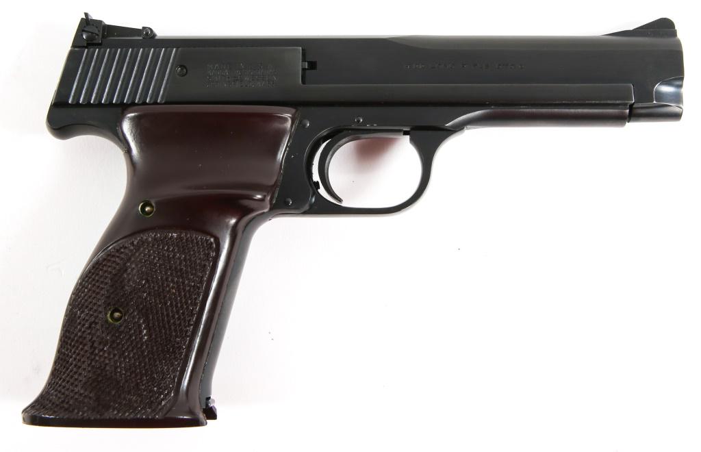 SMITH & WESSON MODEL 46 PISTOL .22 LR CALIBER: SMITH & WESSON MODEL 46 PISTOL .22 LR CALIBER Smith & Wesson model 46 .22 LR caliber pistol. Factory box. Caliber / Gauge: .22 LR Barrel Length: 5" Serial Number: 25337