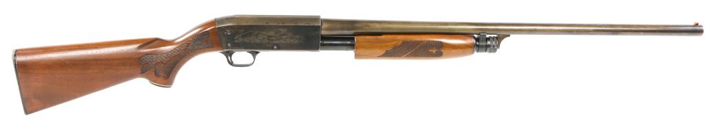 ITHACA MODEL 37 FEATHERLIGHT 12 GA SHOTGUN: ITHACA MODEL 37 FEATHERLIGHT 12 GA SHOTGUN Ithaca model 37 Featherlight 12 gauge pump-action shotgun. Checkered walnut stock, and blued finish. Cylinder choke. 2.75" chamber. Dog and pheasant, and duc