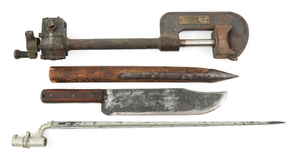 VINTAGE EDGED WEAPON & ANTIQUE TOOL LOT OF 4: VINTAGE EDGED WEAPON & ANTIQUE TOOL LOT OF 4 1- Vintage knife; 1- Socket bayonet; 1- Bottom part of an antique spear; 1- US Navy yard cable cutter. Blade Length: 12" to 21" Overall Length: 17" to 26"