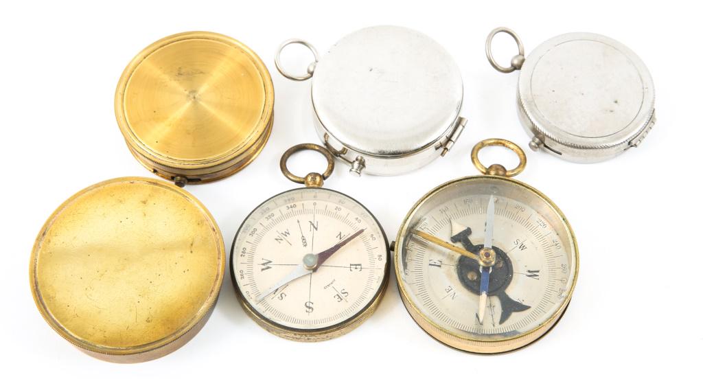 VINTAGE BRASS & METAL POCKET COMPASS LOT OF 6: VINTAGE BRASS & METAL POCKET COMPASS LOT OF 6 Vintage Civilian brass & metal pocket compasses, lot of 6. Size: 1.1/2" to 2"