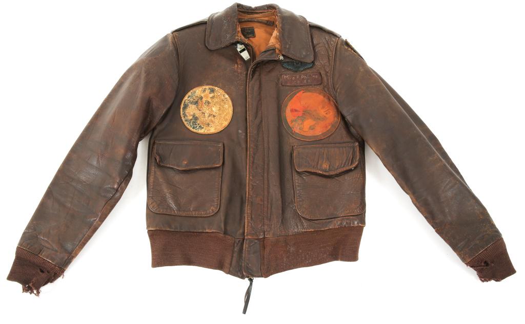 WWII 14th AAF 425th BOMB SQUADRON A2 FLIGHT JACKET: WWII 14th AAF 425th BOMB SQUADRON A2 FLIGHT JACKET WWII us Army 14th Air Force, 425th Bomb Squadron, 308th Bomb Group Air gunner A-2 leather flight jacket. Theater made name tag with Chinese character