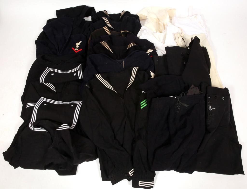 US NAVY DRESS BLUE UNIFORM LOT: US NAVY DRESS BLUE UNIFORM LOT Lot of mixed US Navy dress blue uniforms. Size: S - M - L