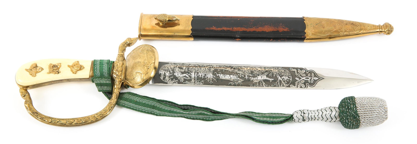 ETCHED WWII GERMAN HUNTING DAGGER BY EICKHORN: ETCHED WWII GERMAN HUNTING DAGGER BY EICKHORN Third Reich Senior Forestry officer's WWII hirschfanger. Fullered blade. Acorn adorned handle. Green & silver bullion wire portepee, hoof motif hilted D-g