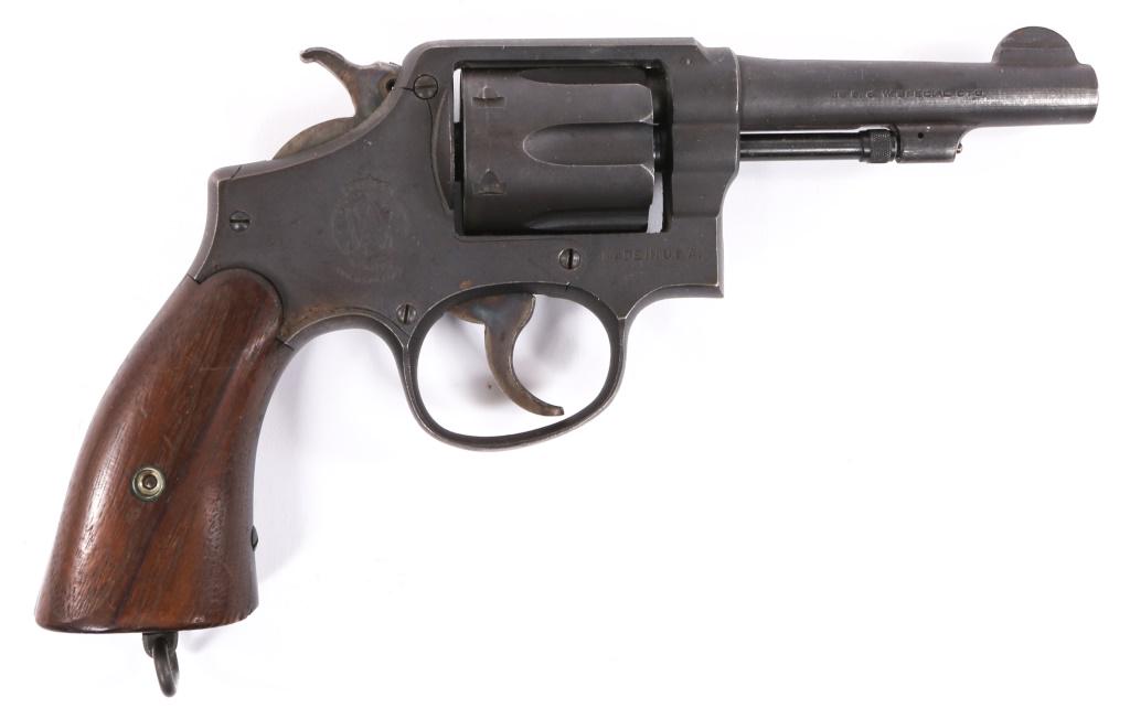WWII US NAVY S&W VICTORY MODEL .38 SPL REVOLVER: WWII US NAVY S&W VICTORY MODEL .38 SPL REVOLVER WWII US Navy S&W Victory Model .38 Special revolver. Revolver features parkerized finish, walnut grips, lanyard loop and matching serial numbers on fram