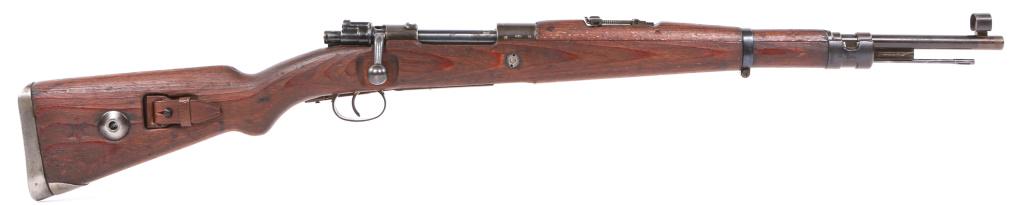 WWII GERMAN BRUENN G33/40 8mm MOUNTAIN CARBINE: WWII GERMAN BRUENN G33/40 8mm MOUNTAIN CARBINE 1942 WWII German Waffenwerke Bruenn model Gewehr 33/40 8mm bolt-action mountain carbine. Carbine features wooden stock, blued finish, 20" barrel, modern 