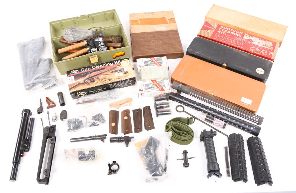 FIREARM ACCESSORIES LOT: FIREARM ACCESSORIES LOT Marble's gun cleaning kit, Sears gun cleaning kit, Kleen Bore gun cleaning kit, Outers shotgun cleaning kit, Revelation gun cleaning kit, two Colt factory boxes, five bullet mo