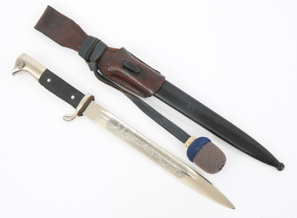 WWII GERMAN K98 ETCHED DRESS BAYONET: WWII GERMAN K98 ETCHED DRESS BAYONET WWII German K98 single side Etched Dress Bayonet with Scabbard & Frog. Bright chromed blade with crisp detailed motto etching on light gray background. "S" triangu