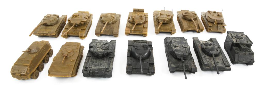 BOXED US ARMY ARMORED VEHICLE IDENTIFICATION KIT: BOXED US ARMY ARMORED VEHICLE IDENTIFICATION KIT Armored Vehicle Identification Kit. 1:35 scale set has 14 both green and black cast resin armored vehicles. Original cardboard box is 22 1/4" by 22 1/2
