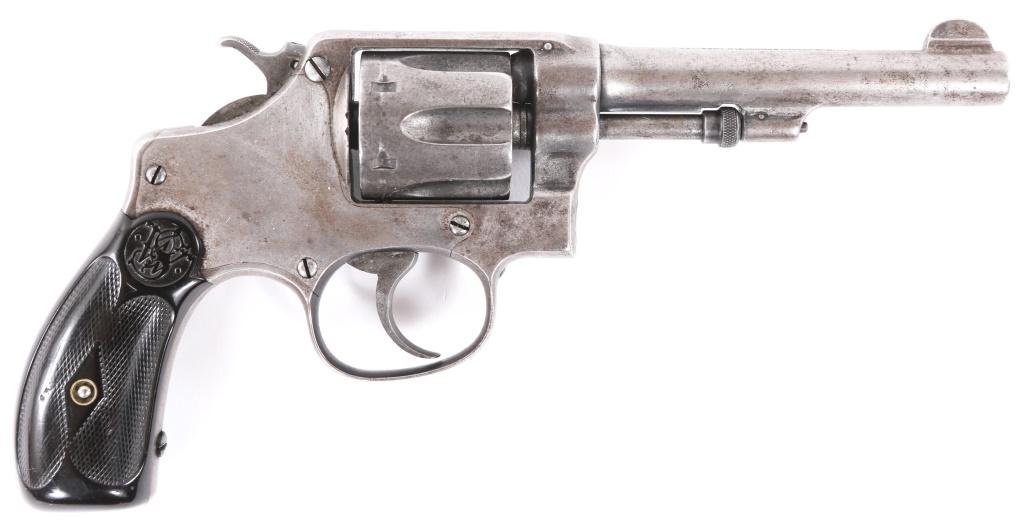 SMITH & WESSON MODEL 1903 5th CHANGE REVOLVER: SMITH & WESSON MODEL 1903 5th CHANGE REVOLVER Smith and Wesson model 1903 5th Change Revolver. ".32 Long CTG" marked on left side of barrel. Patent marks on top of the barrel. Front blade sight, black