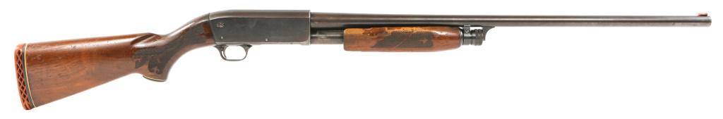 ITHACA MODEL 37 FEATHERLIGHT 12 GA SHOTGUN: ITHACA MODEL 37 FEATHERLIGHT 12 GA SHOTGUN Ithaca model 37 Featherlight 12 gauge pump-action shotgun. 2.75" chamber. Modified choke. Checkered walnut stock, and blued finish. Duck, dog and pheasant sc