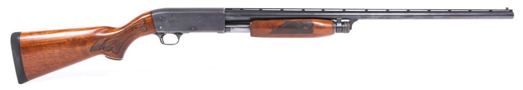 ITHACA MODEL 37 FEATHERLIGHT 12 GAUGE SHOTGUN: ITHACA MODEL 37 FEATHERLIGHT 12 GAUGE SHOTGUN Ithaca model 37 Featherlight 12 gauge pump-action shotgun. 2.75" chamber. Modified choke. Checkered walnut stock, and blued finish. Vent-rib 28" roto-forg