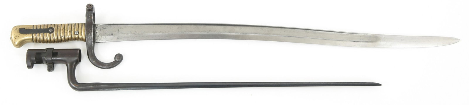 US SOCKET & FRENCH M1866 CHASSEPOT BAYONETS LOT: US SOCKET & FRENCH M1866 CHASSEPOT BAYONETS LOT Lot of 2 French & US bayonets. (1) US M1873 Springfield Trapdoor rifle bayonet, stamped "US". Blade is 22.5", overall length is 27.25". (1) French Chass