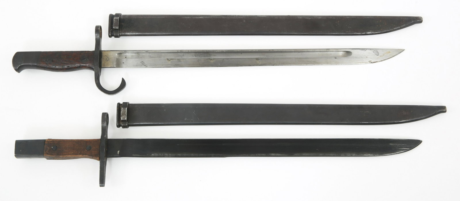 WWII IMPERIAL JAPANESE TYPE 30 BAYONETS LOT OF 2: WWII IMPERIAL JAPANESE TYPE 30 BAYONETS LOT OF 2 WWII Imperial Japanese Type 30 Arisaka Bayonets with steel Scabbards Lot of 2. (1) Bright fullered blade, ricasso stamped with Tokyo arsenal / Mfg mark