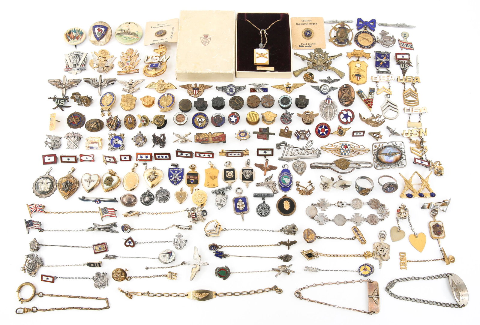 WWII HOMEFRONT USN USMC & US ARMY PINS LOT: WWII HOMEFRONT USN USMC & US ARMY PINS LOT WWII to Cold War USN, USMC, & US Army mixed pins lot. Sweetheart locket, USMC ring, "Remember the Maine" button, USA Veterans of WWI pin, Mother's pin and mo