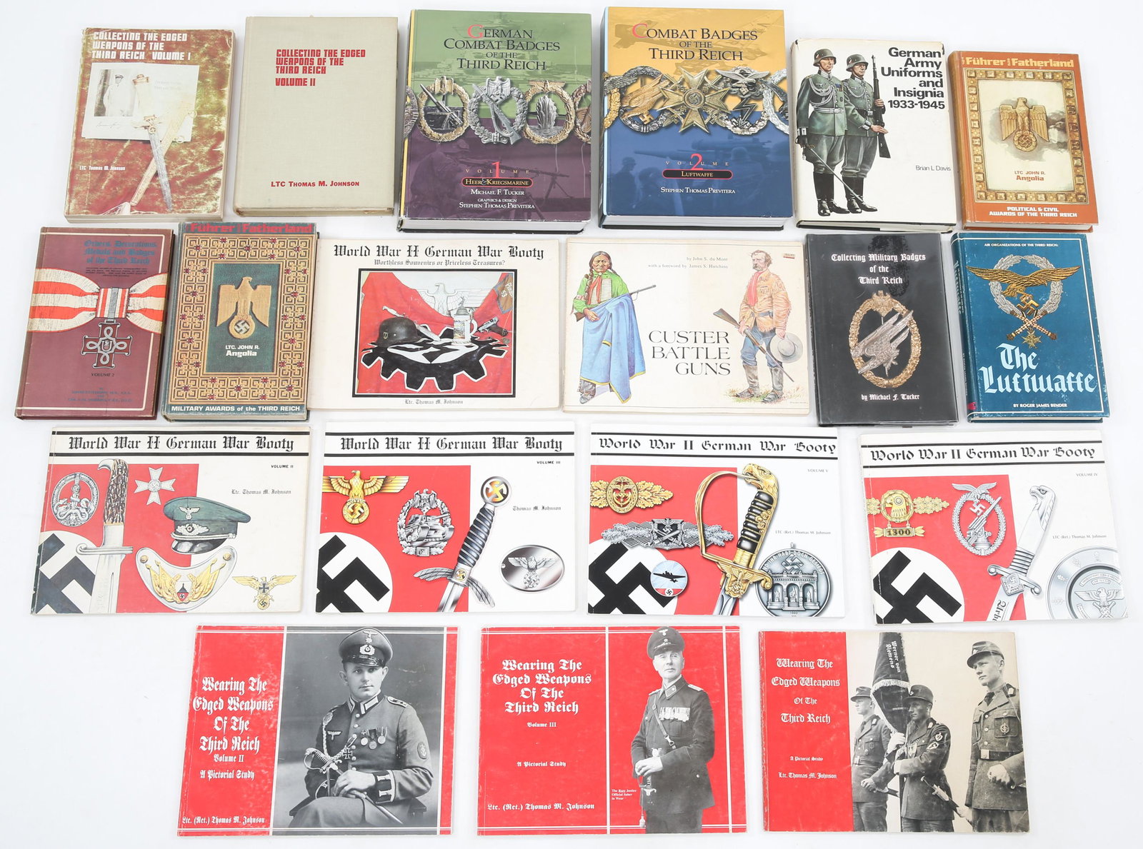 WWII GERMAN MILITARIA COLLECTOR'S REFERENCE BOOKS: WWII GERMAN MILITARIA COLLECTOR'S REFERENCE BOOKS WWII German Militaria collector's reference books lot. World War II German War Booty & Collecting of The Edged Weapons of the Third Reich, as well as 