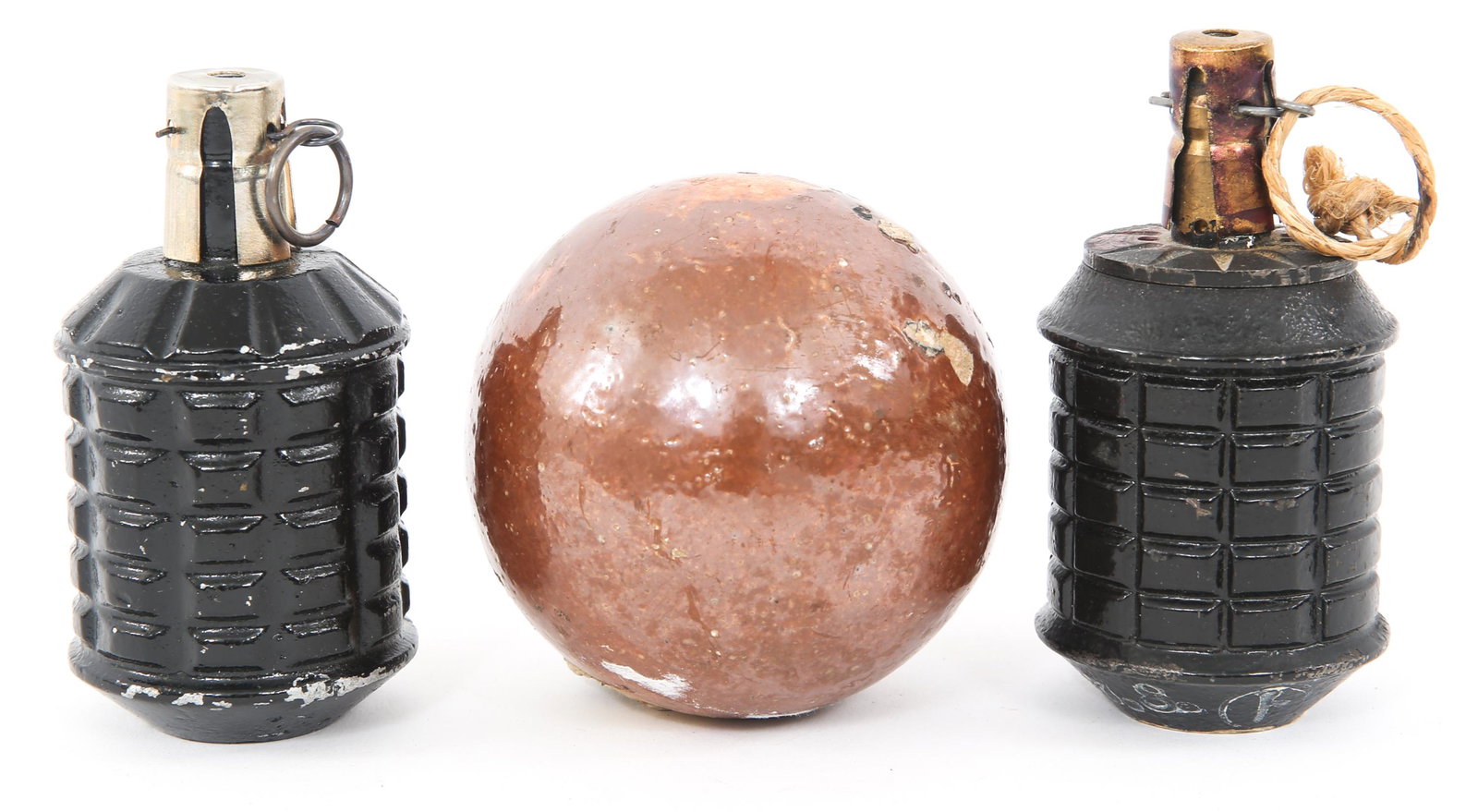 WWII IMPERIAL JAPANESE ARMY GRENADES LOT OF 3: WWII IMPERIAL JAPANESE ARMY GRENADES LOT OF 3 WWII Imperial Japanese Army Grenades (inert) Lot of 3. (1) Type 91 Hand grenade. (1) Type 97 Fragmentation Grenade. (1) Type 4 HE "Pottery" Grenade (no fu